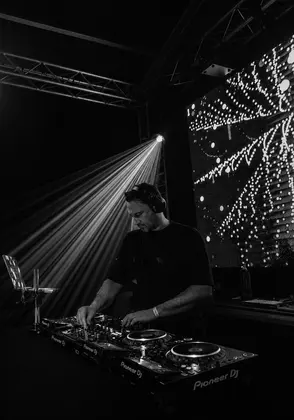 DJ LUVWAX photo 30